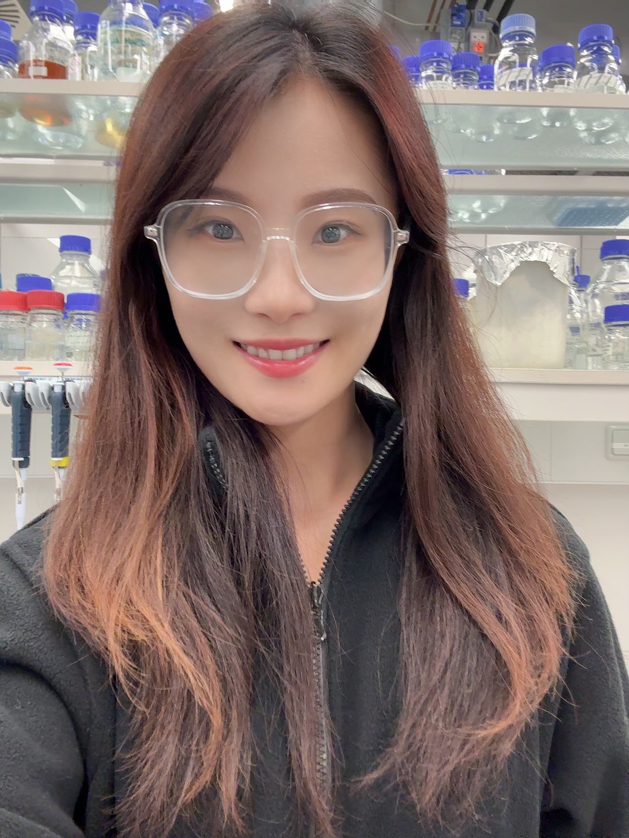 Yawen Duan